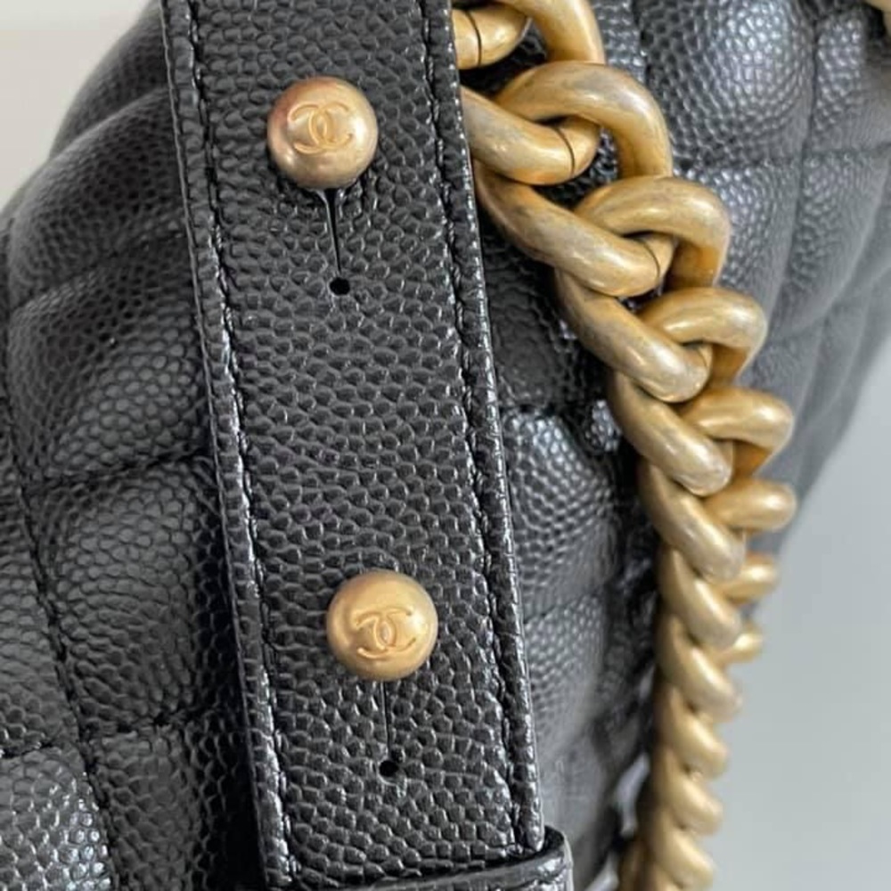 $6500 Chanel Boy Old Medium - Picture 4 of 16